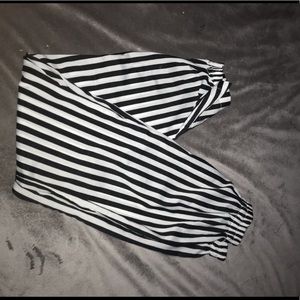 Stripped jogger shaped pants